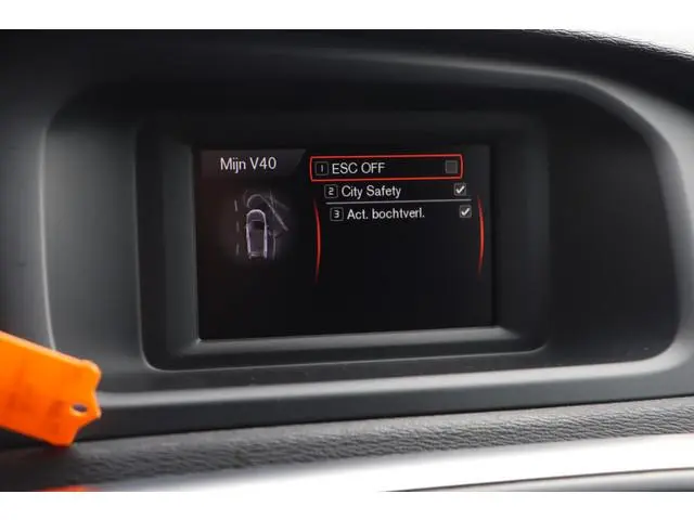 Volvo V40