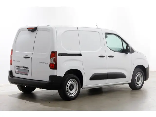 Citroën Berlingo 1.2 PureTech 110pk Benzine Airco/Navi/Camera/3 Persoons 07-2024