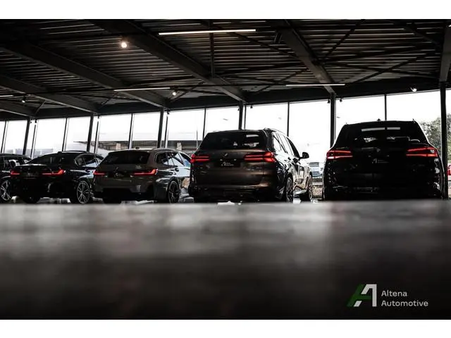 BMW 3-serie Touring M340i xDrive BTW, M Sport stoelen, Comfort Acces, trekhaak, panorama, Harman Kar...
