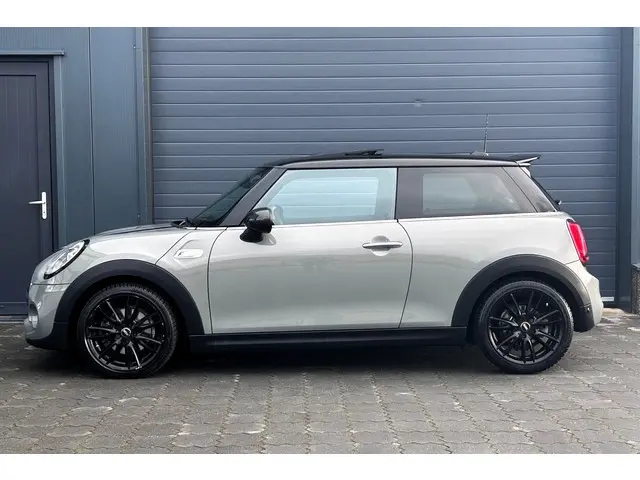 MINI Mini 2.0 Cooper S Chili H/K PANO LED HUD LEER JCW TUNING KIT 211PK!