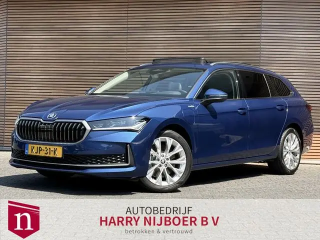 ŠKODA Superb 1.5 TSI PHEV  Laurin & Klement Panodak / Leder / led Matrix / HUD / Canton  enz enz