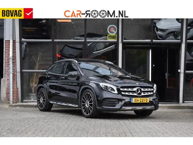 Mercedes-Benz GLA-klasse 180 Business Solution AMG Pano Keyless Camera