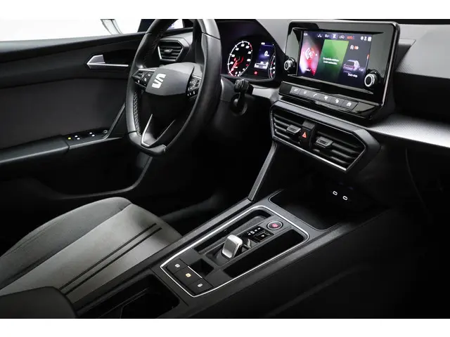 SEAT Leon Sportstourer 1.5 eTSI Style Launch Edition | LED | STUUR / STOEL- VERWARMING | DAB