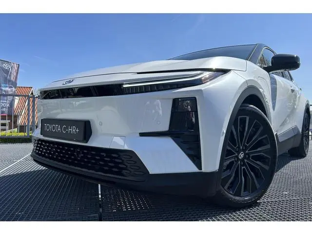 Toyota C-HR+