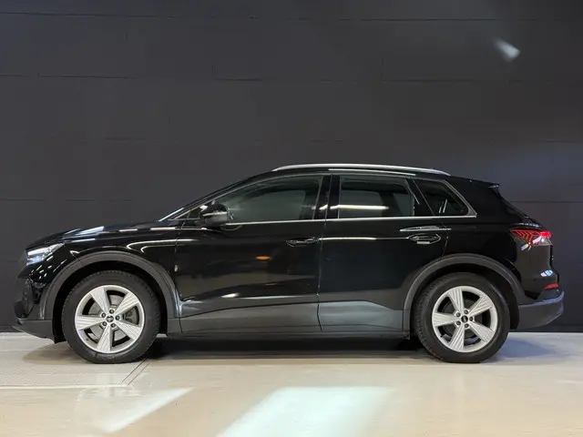 Audi Q4 e-tron 40 Edition 77 kWh | SoH 95% |  Apple Carplay | Stoelverwarming | Adaptieve cruise | N...