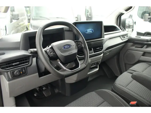 Ford E-Transit Custom