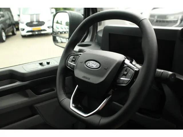 Ford E-Transit Custom