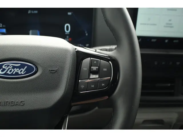 Ford E-Transit Custom