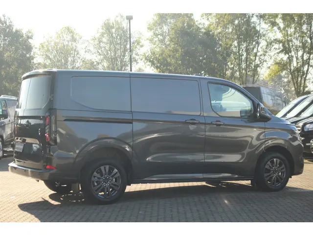 Ford E-Transit Custom