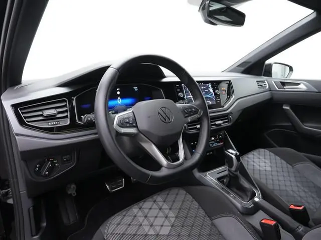 Volkswagen Polo 1.0 TSI 95 pk DSG R-Line | Adaptive Cruise | Navigatie | Parkeersensoren voor/achter...