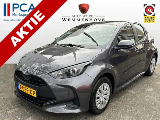 Toyota Yaris 1.5 Hybrid Automaat Active 59000KM!! Navigatie/Camera/Airco-Ecc/Automaat