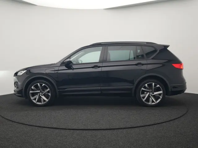 SEAT Tarraco 1.4 TSI e-Hybrid FR PHEV 245pk Dealer O.H. | Adaptive Cruise | Camera | Alcantara Sport...