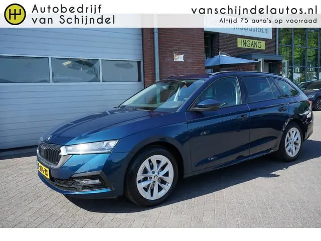 ŠKODA Octavia Combi 1.0 E-TSI 111PK BUSINESS EDITION ORIGINEEL NL DEALER ONDERHOUDEN CAMERA VIRTUEEL...
