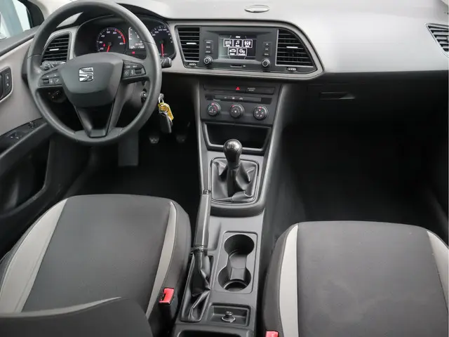 SEAT Leon ST 1.2 TSI Reference Airco / Cruise / Elekramen Voldoende Apk / All-season banden