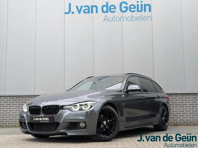 BMW 3-serie Touring 318i M Sport Corporate Lease | Panorama | Congnac Leder | Org NL | LED| APK &OH...