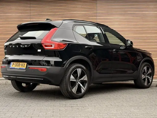 Volvo XC40 1.5 T4 Recharge R-Design Camera / El. Achterklep / Stoelverwarming