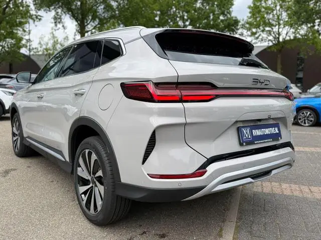 BYD SEAL U