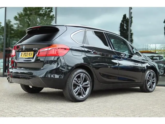 BMW 2-SERIE ACTIVE TOURER 218i HIGH EXECUTIVE ED. AUT. | PANO | HUD | CAMERA | LED | LEDER | NAVI