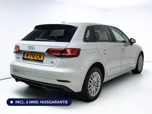 Audi A3 Sportback 1.6 TDI Pro Line 116 PK Automaat | Leer | Panoramadak | Stoelverwarming | Adap. Cr...