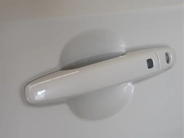 Suzuki Swift 1.2 Style Smart Hybrid | Nieuw model | Blind Spot | Keyless | Stoelverwarming | Camera | Rijklaarprijs