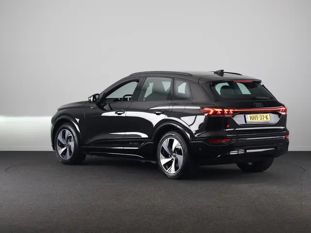 Audi Q6 e-tron S edition performance 100 kWh 306pk | Pack Tech Pro | Luchtvering | Stuurverwarming |...
