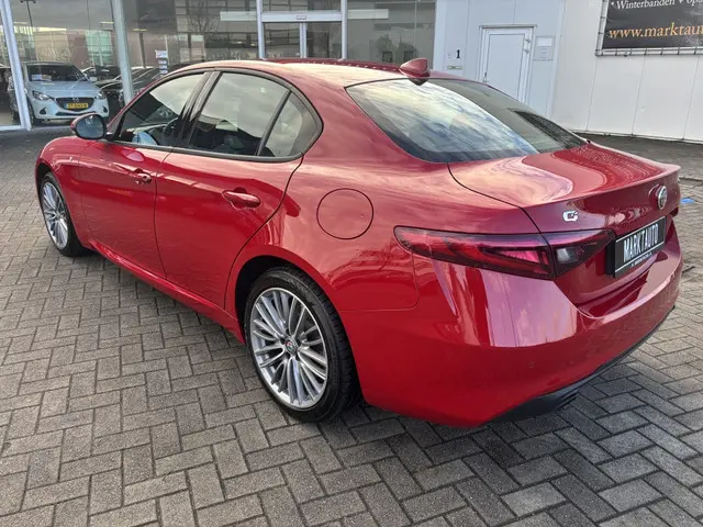 Alfa romeo Giulia 2.0 T Veloce Ti AWD Carplay Camera Keyless Adaptive Cruise