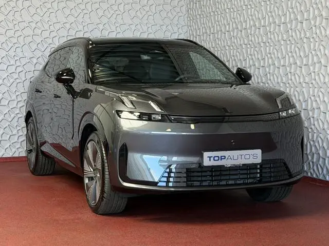 Lynk & Co 08