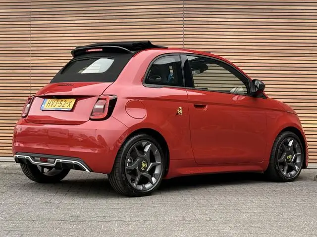 Fiat 500 C Abarth Urban 42 kWh Camera / Carplay / Navigatie / Clima / Sportstoelen