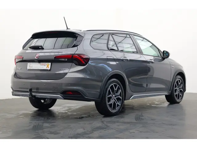 Fiat Tipo Stationwagon Cross 1.5 Hybrid Garmin | Camera | Stoelverwarming | Navi