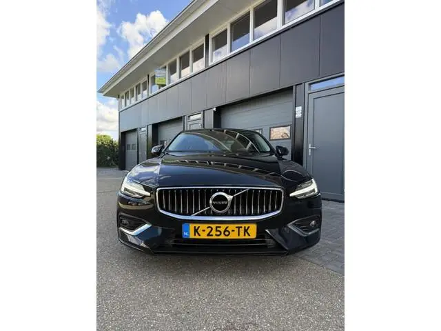 Volvo S60 2.0 B4 Inscription Nieuwe HV Accu, Keyless, Camera, Enz...