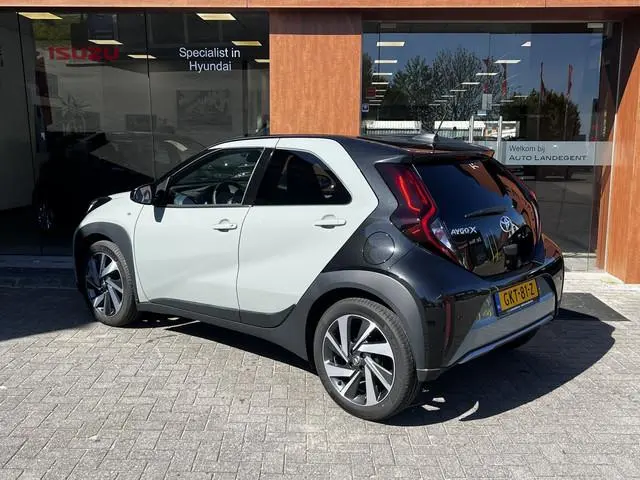 Toyota Aygo X 1.0 VVT-i S-CVT Envy Automaat| Camera | Android Auto/ Carplay | LM | Adaptieve Cruise...