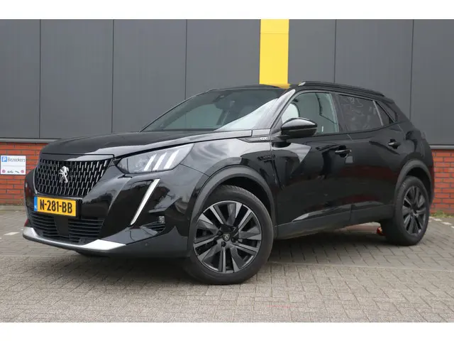 Peugeot 2008 1.2 PureTech GT Pack panorama | leer |