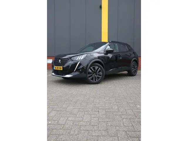 Peugeot 2008 1.2 PureTech GT Pack panorama | leer |