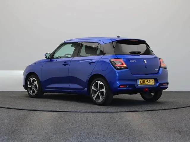 Suzuki Swift 1.2 Comfort Smart Hybrid | Stoelverwarming | Achteruitrijcamera | Cruise Control Adapti...