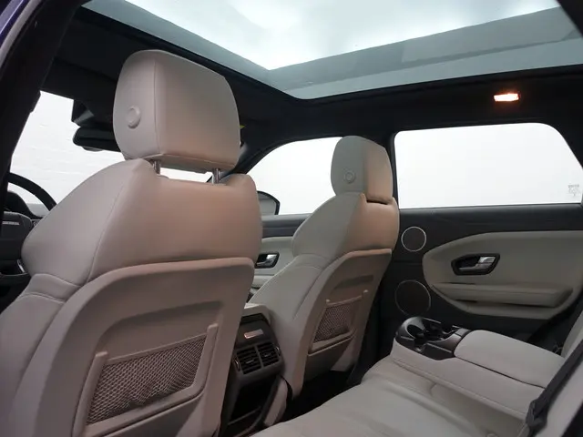 Land Rover Range Rover Evoque 2.0 TD4 SE Dynamic Aut- Panoramadak, Leder Sport Interieur, Lane Assis...