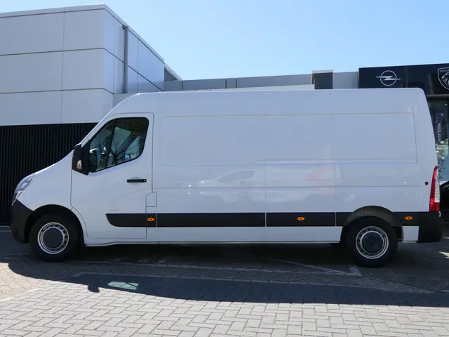 Opel Movano 2.3 Turbo 136 pk L3H2 | Airco | Trekhaak | Park Pilot