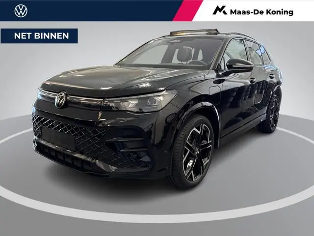 Volkswagen Tiguan 1.5 eHybrid 272pk DSG R-Line · Panoramadak · Inklap. Trekhaak · Harman Kardon · 36...