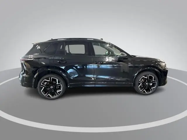 Volkswagen Tiguan 1.5 eHybrid 272pk DSG R-Line · Panoramadak · Inklap. Trekhaak · Harman Kardon · 36...