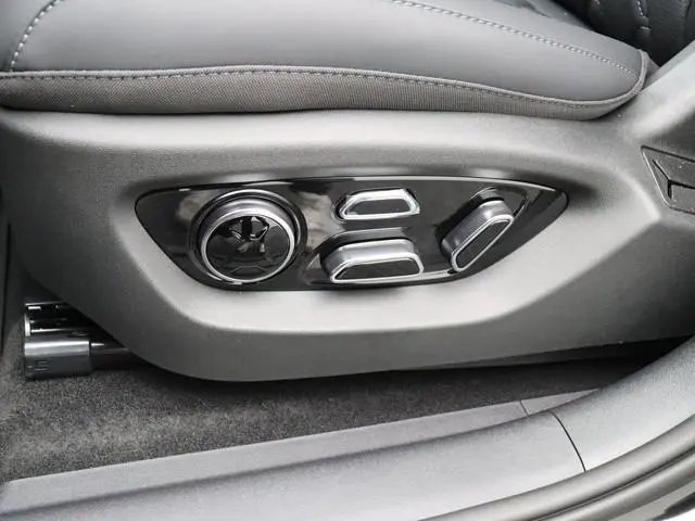 BYD SEALION