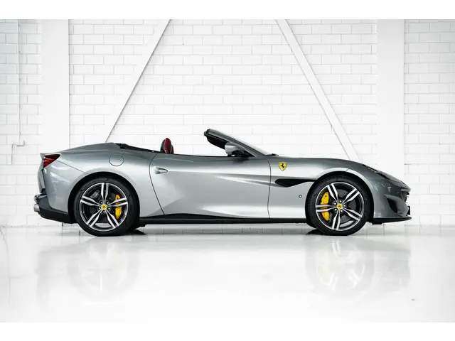Ferrari Portofino V8 HELE | Passenger Display | Sport Exhaust | Apple Carplay