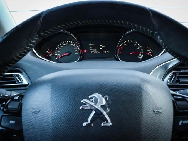 Peugeot 308 1.2 VTi Active | Clima | Cruise | Navi | Leer | Pdc voor/achter | Lichtmetaal |