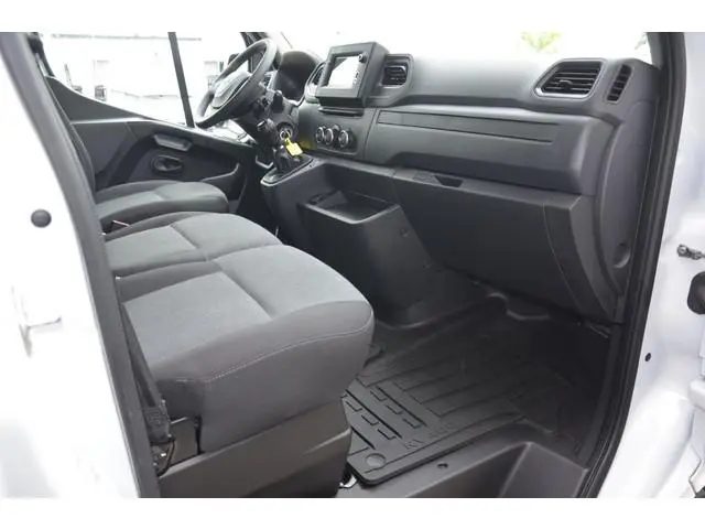 Nissan Interstar