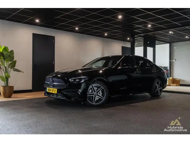 Mercedes-benz C-klasse 300 e AMG Line | Burmester | Pano | HuD | 360 Cam |