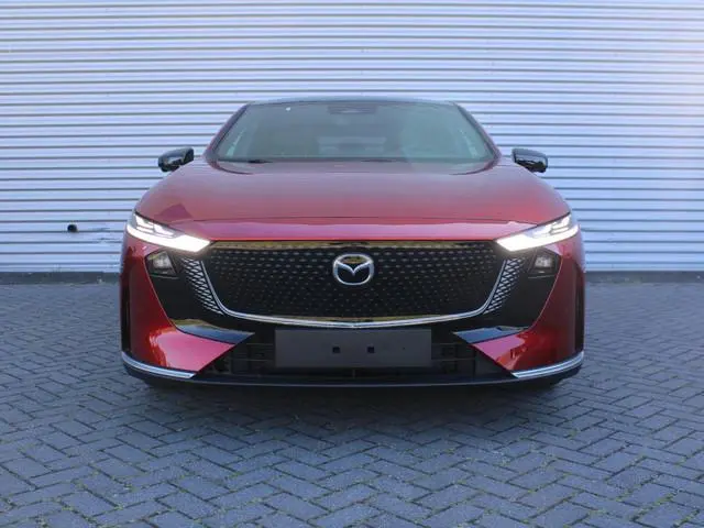 Mazda 6e Takumi Long Range 80 kWh | Actieradius tot 552 km (WLTP) | Hoge Korting! | Zwart leder | 18...