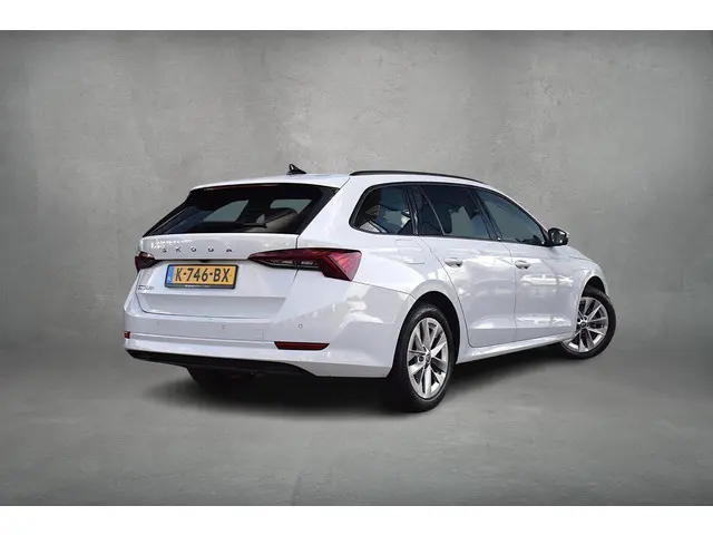 Skoda Octavia Combi 1.0 TSI Business Edition | Carplay | Camera | Adaptive | Climate
