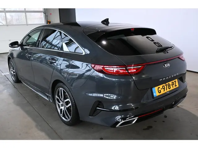 Kia ProCeed