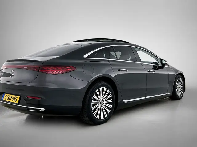 Mercedes-Benz EQS