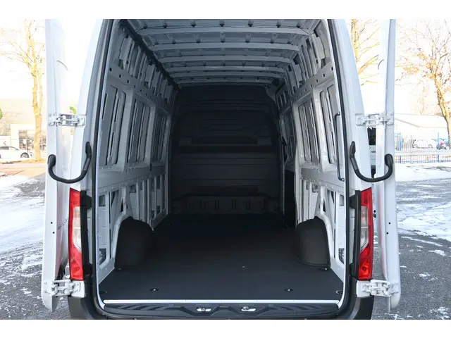 Mercedes-Benz eSprinter