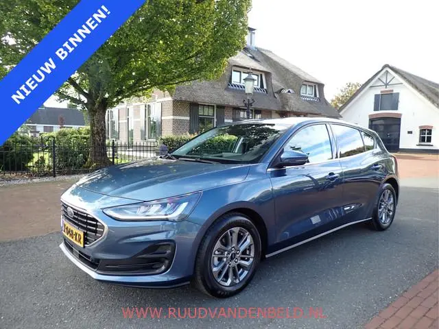 Ford Focus 1.0 EcoBoost Hybrid / CAMERA / TREKHAAK / STOEL + STUURVERWARMING