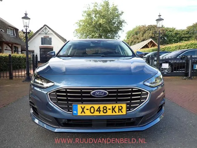 Ford Focus 1.0 EcoBoost Hybrid / CAMERA / TREKHAAK / STOEL + STUURVERWARMING